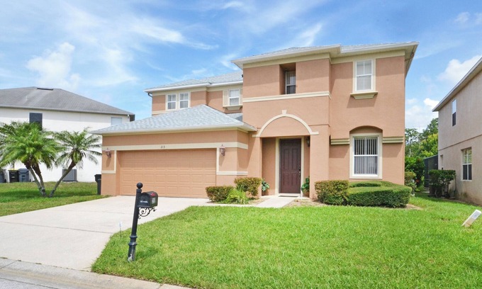 Windwood Bay Casa | Spacious villa with private pool, hot tub and games room