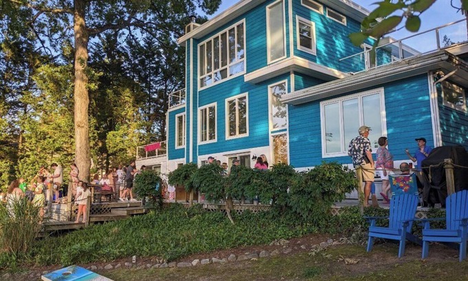 Eastport Casa | Spacious Waterfront 5-bedroom house in charming Annapolis with Hot Tub