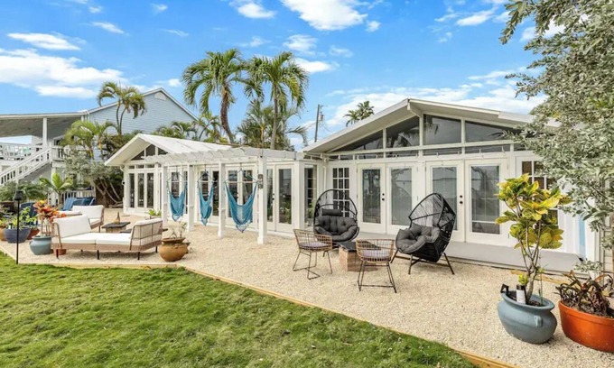 Bay Point Casa | Spacious waterfront 5-bedroom house in lovely Key West with WiFi, AC