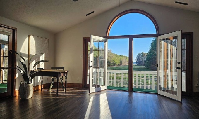 Drayden Casa | Spacious Waterfront Home secluded on 60 ac with Beach and Boat Ramp