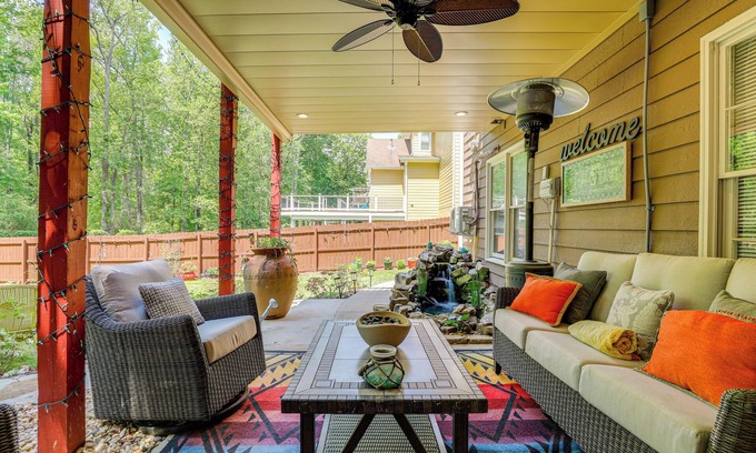 Lawrenceville Apartamento | Spacious Yard & BBQ: Chic Escape in Lawrenceville!