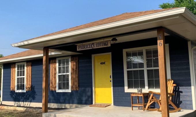 Canadian Cabaña | Spacious Yard - Bunk Shed - Private Dock - Neighborhood Boat Ramp