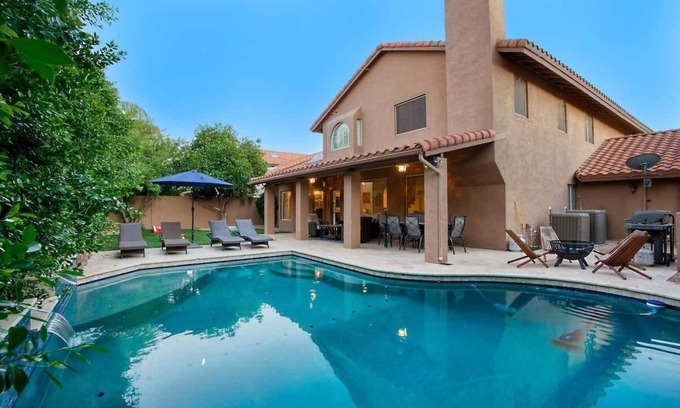 Paradise Park Vista Casa | Spanish Bella Summary