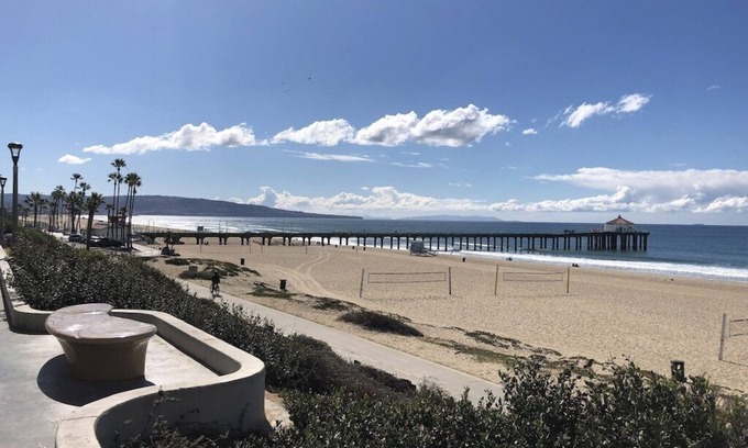 El Porto Apartamento | Spanish Duplex with Ocean Views | 1 Block to Beach