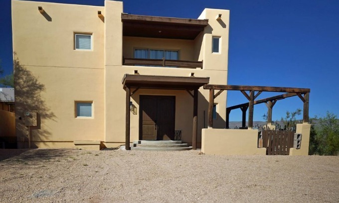 Roosevelt Casa | Spanish home with breathtaking views of Roosevelt Lake!!