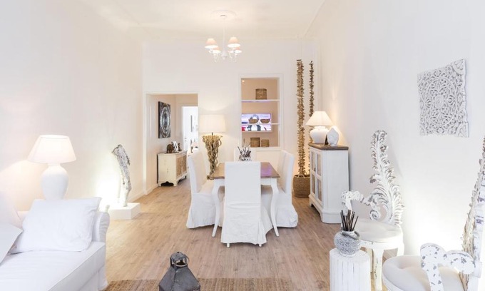 Rione III Colonna Apartamento | Spanish Steps 52 Luxury