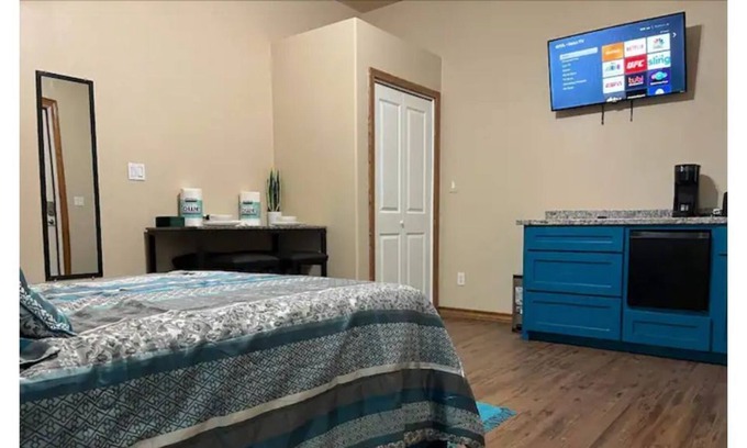 Alamo Apartamento | Spanish Style 1 bedroom in the heart of Alamo