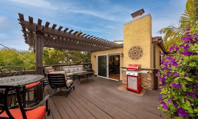 Bay Park Casa | Spanish-style home in the hills with canyon views, furnished deck, AC, & WiFi