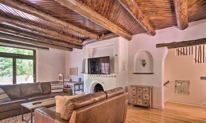 Broadmoor Cabina | Spanish-Style Home & Casita < 1 Mile to Broadmoor!