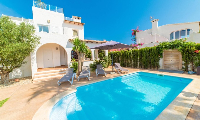 Badia Blava Casa | 🌴 Villa española con confort de bienestar durante todo el año 🌴