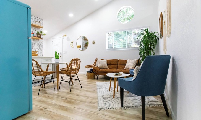 San Onofre Apartamento | Sparkling Clean, Stylish 1-bdrm w/parking - 5 min to hiking & beach!