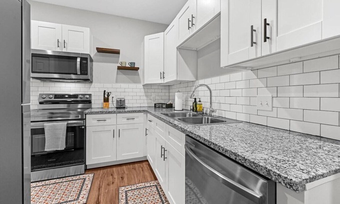 Barker Casa | Sparkling New 2 Bed 2 Bath Home in Gated Community