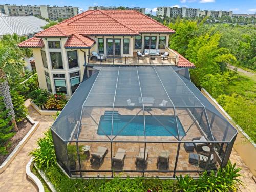 Crescent Beach Casa | Sparkling Pool Balcony Sunsets Pool Table Dock
