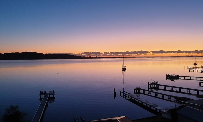 Rathmines Casa | Sparkling Waters Absolute Waterfront + Jetty