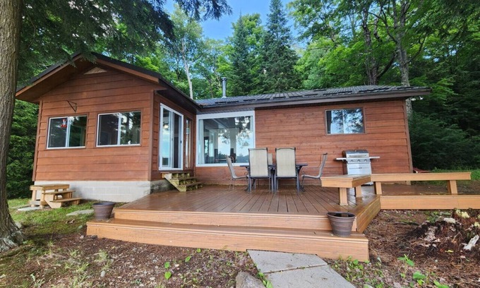 Bracebridge Cabaña | Sparkling Waters in Muskoka