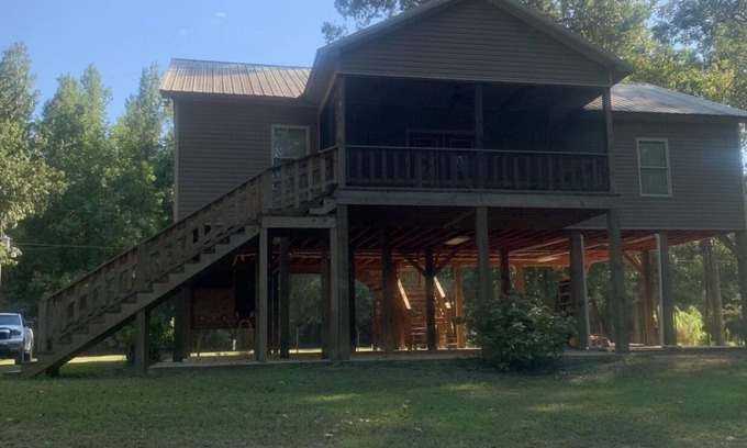 Moundville Casa | Spartan Retreat GameDays and fishing!