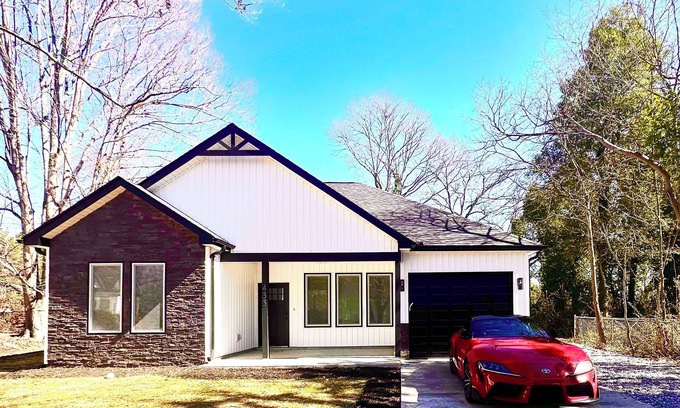 Spartanburg Casa | Spartanburg 3-Bedroom Home with AC & WiFi , 5 Mins to Downtown Dining & Cafés