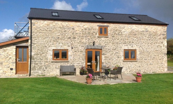 Vale of Glamorgan Casa | Special 10-17OCT Beautiful Dog Friendly Cottage near Cardiff, Cowbridge, Barry