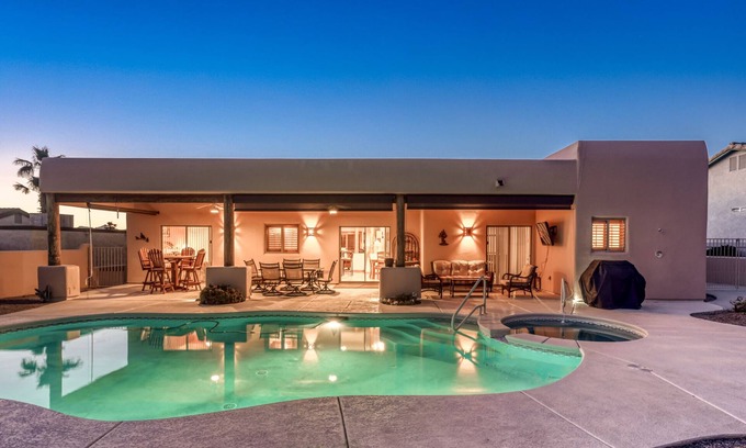 Lake Havasu City Casa | Fall special 2895 month! New Riviera Boat Launch Only 0.5 mile Away!