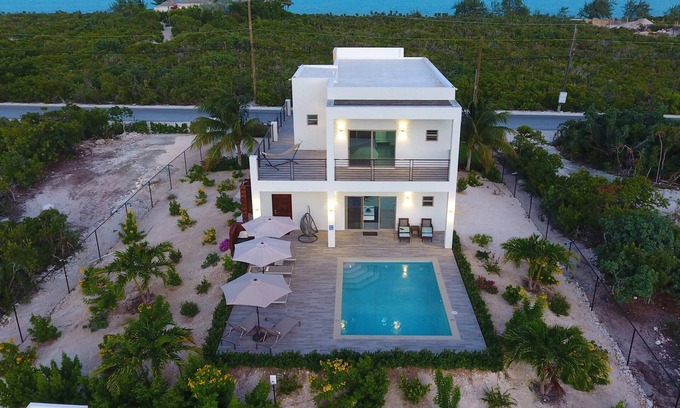 Long Bay Villa | ¡2 MESES GRANDES OFERTAS! VISTAS AL OCÉANO, PASEO A LA PLAYA, SUV COMPLEMENTARIO PARA ESTANCIA!