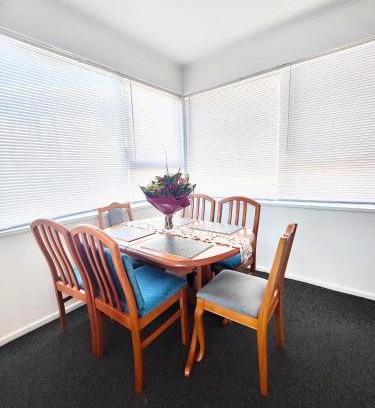 Johnsonville Apartamento | special in winter from 138 for three bedrooms unit in Johnsonville Wellington