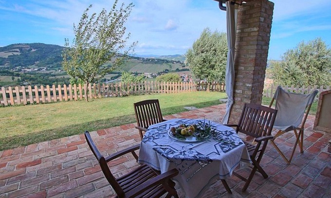 Montelabbate Apartamento | OFERTA ESPECIAL! Delicioso retiro en el increíble país de verano con piscina cerca de Urbino