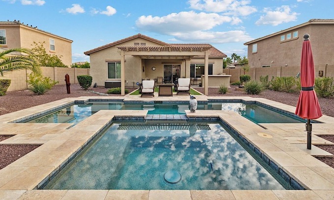 Surprise Farms Casa | Enchanted Luxury 3 BR Home / Piscina PVT / Spa / Animadores Dream / Surprise