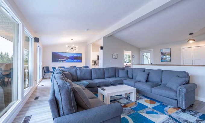 Hinton Casa | Specifically Designed for Large Families