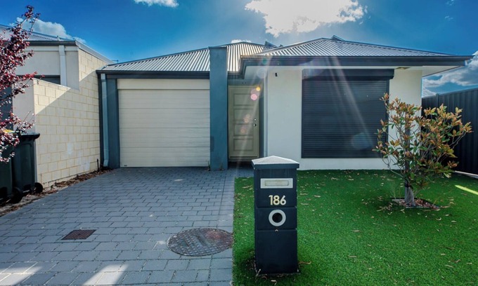 Brabham Casa | Spectacular 3 Bedroom, 2 Bathroom Home.