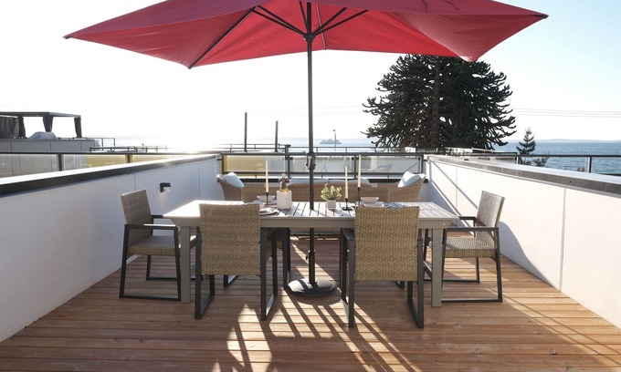 North Admiral Casa | Spectacular Alki Beach Home - Perfect for World Cup 2026!