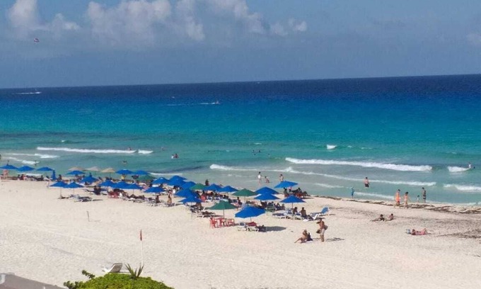 Punta Cancún Apartamento | Spectacular Beachfront Villa