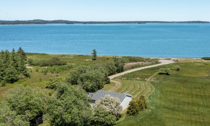 Lubec Cabaña | Spectacular two- bedroom beachfront, beautiful lit-up deck for sunset dining!