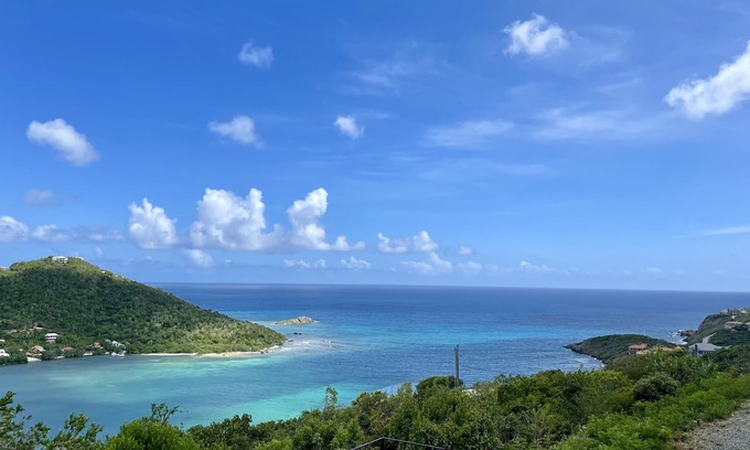 Rendezvous & Ditleff Villa | Spectacular Breezes, Gorgeous Ocean Views, and Hot Tub!!