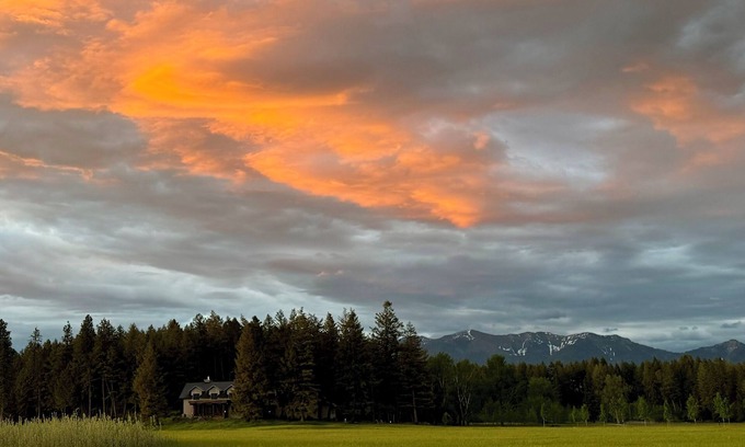 Bigfork Casa | Spectacular Designer Home Between Flathead River and Swims Creek in Bigfork