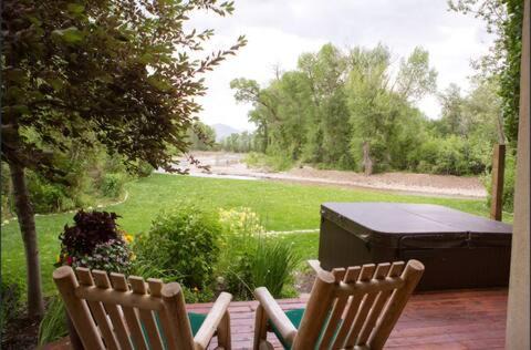 Driggs Casa | Spectacular Driggs Townhome with Hot Tub
