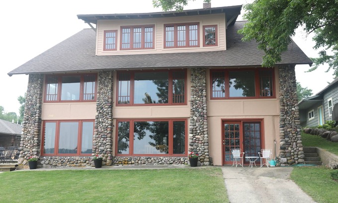 West Okoboji Casa | Spectacular historic beachfront home in West Lake Okoboji in Terrace Park.