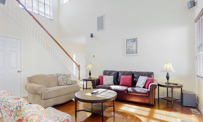 The Commons Casa | Spectacular home in golf resort with screened porch, deck & pool | near beach