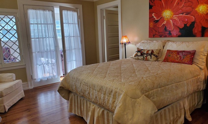 Fort Erie Casa | SPECTACULAR LAKE FRONT HOUSE ON CRESENT BEACH FORT ERIE ONTARIO CANADA