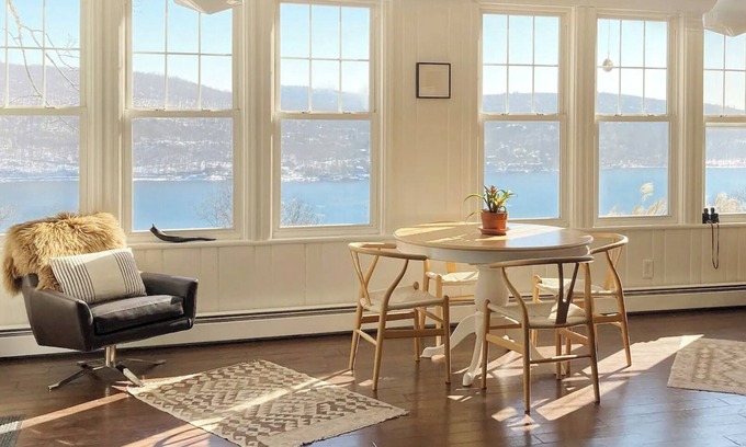 Greenwood Lake Casa | Spectacular Lakeviews From Every Room and Garden