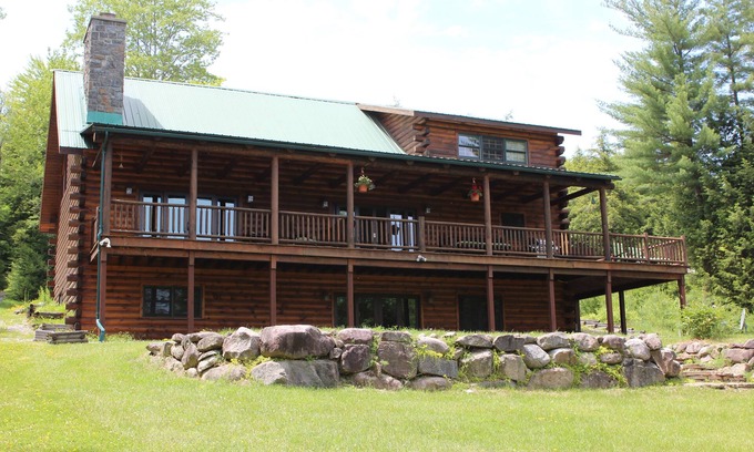 Chestertown Cabina | Spectacular Lakefront Cabin on 12 acres on Friends Lake