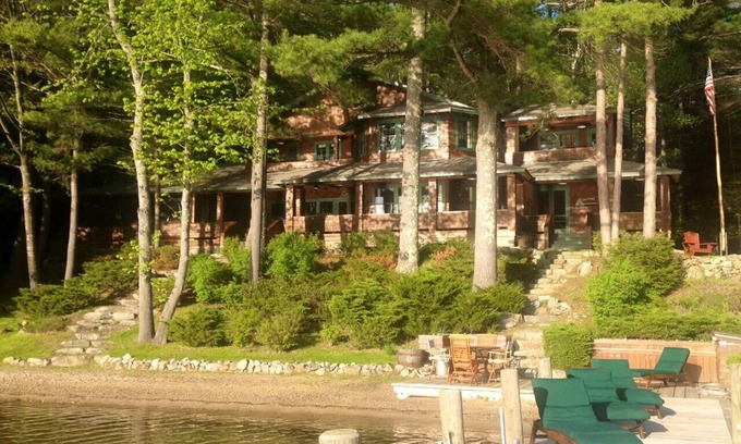 Wolfeboro Casa | Spectacular Lakefront Estate on Winter Harbor