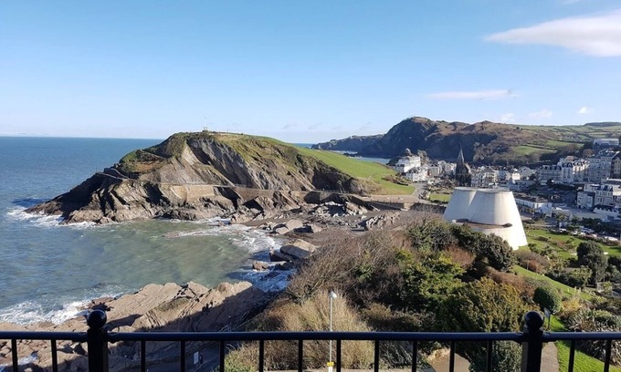 Hele Apartamento | Espectacular y lujoso apartamento en el acantilado de Ilfracombe