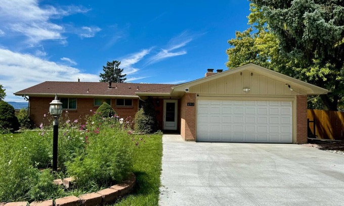 Littleton Casa | Spectacular Mountain View in South Denver!