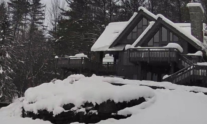 Pittsfield Casa | Spectacular Mountain Views, 6 Bedroom, 4 Bath with Fireplace, Hot Tub & Elevator