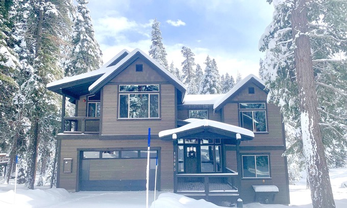 Kingswood Estates Casa | Lake Tahoe Spectacular New Home - "Rivendell - hogar lejos del hogar"