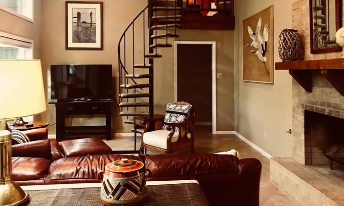 Southwood Valley Casa | Espectacular New Aggieland Alquiler a corto plazo ofrecido!