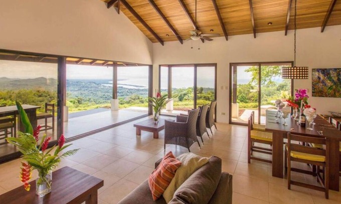 Ojochal Casa | Spectacular Ocean and Mountain Views in the hills above Ojochal