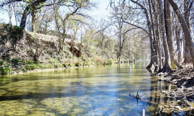 Kerrville Casa | Spectacular riverfront home with pool