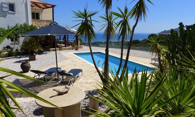 Mathes Villa | Villa con encanto - piscina y fantásticas vistas al mar, cerca de una larga playa de arena.
