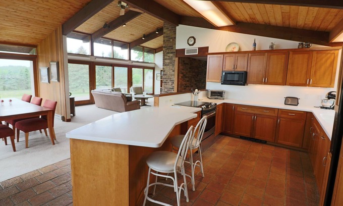 Great Barrington Casa | Spectacular views and close to Great Barrington.